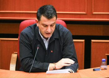 Buxheti 2025, Keyebashkiaku Veliaj prezanton projektet para këshilltarëve