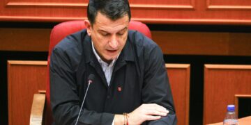 Buxheti 2025, Keyebashkiaku Veliaj prezanton projektet para këshilltarëve