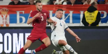 Tentuan të digjnin flamurin shqiptar, UEFA jep dënimin drastik për Serbinë