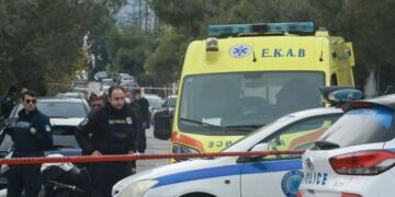 Atentat ndaj dy shqiptarëve në Athinë/ Vritet njëri prej tyre, dyshohet për larje hesapesh (Emrat)