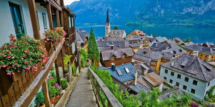 Falen gjobat për ndërtimet pa leje në fshat