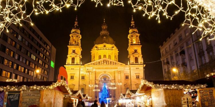 Fluturimet dhe oferta festive për fundvitin/ Cilat janë destinacionet kryesore dhe më të shtrenjta?