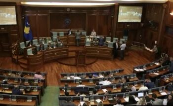 Kosova dhe Shqipëria mbajnë seancë të përbashkët parlamentare