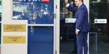 Akuzohet se ka falsifikuar diplomën e shkollës së mesme, Belind Këlliçi në SPAK: Edukimi arma ime më e fortë