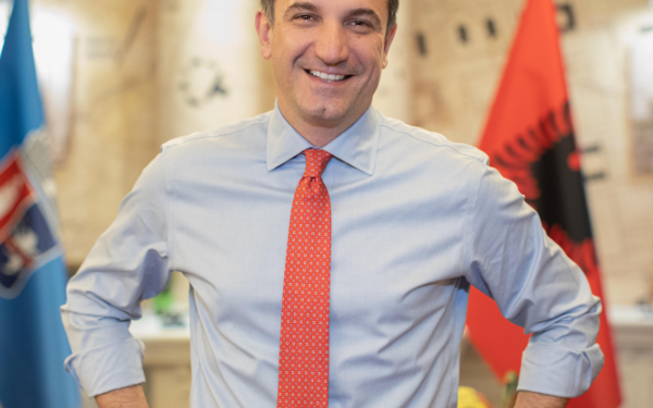 Standarti Veliaj❗️