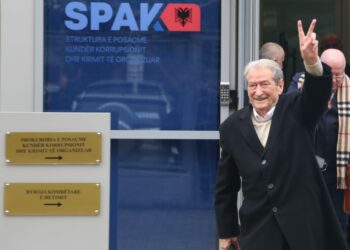 2 herë në muaj në SPAK/ GJKKO rikthen masën e sigurisë për Berishën