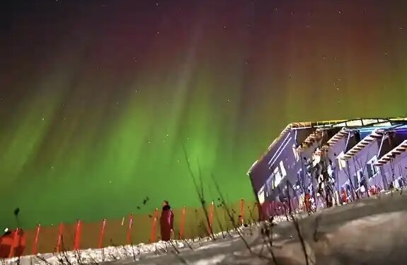 Dritat Polare: Viti nisi me spektaklin e magjishëm qiellor