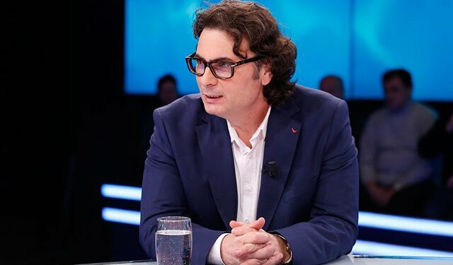 Altin Basha shkarkohet nga posti i drejtorit të Teatrit Kombëtar, Indrit Çobani caktohet në vend të tij