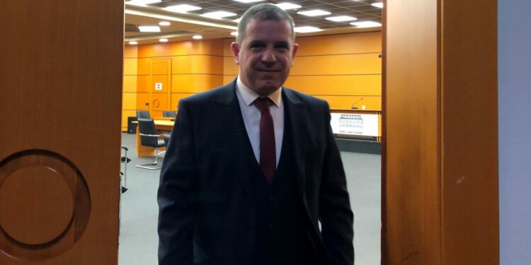 Në hetim për korrupsion, kryeprokurori i Sarandës pezullohet nga detyra