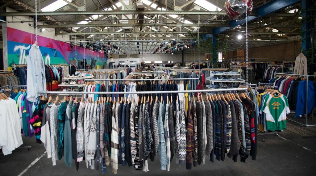 Të gjithë te “Gabi”! INSTAT: Importet e veshjeve të përdorura në vend janë rritur me 81%