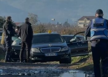 Gjendet i vrarë brenda makinës 48 vjeçari në Zall Mner/ Dyshimet e para rreth krimit