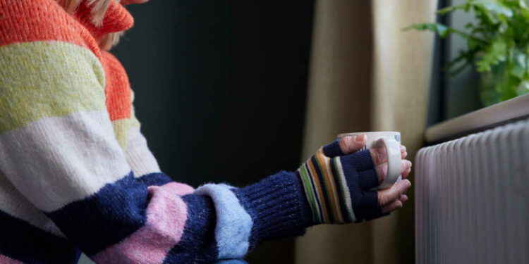 Rekord në Europë, 38% e shqiptarëve nuk ngrohin dot shtëpitë