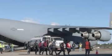 Urdhri i Trump, grupet e para të emigrantëve dëbohen nga Shtetet e Bashkuara