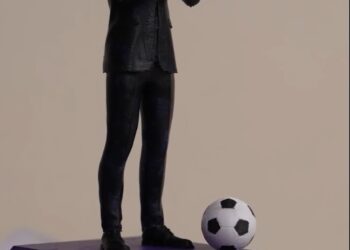 Stafi i Credins Bank takohet me trajnerin e Kombëtares Kuq e Zi, Sylvinio rrëfen shembullin personal të suksesit / Pamjet