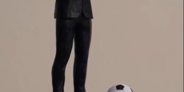 Stafi i Credins Bank takohet me trajnerin e Kombëtares Kuq e Zi, Sylvinio rrëfen shembullin personal të suksesit / Pamjet