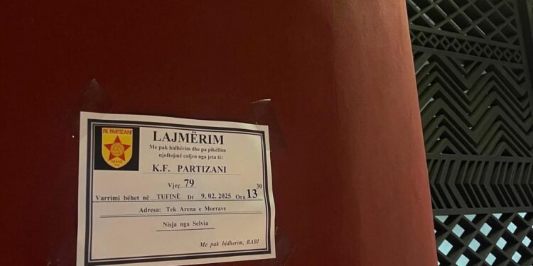 Lajmërim “Vdekje” për Klubin Partizani, Kryeqyteti mbushet me afishe
