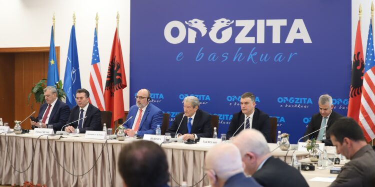 Arkitekti i Fitores së TRUMP, krah Berishës. Do drejtojë fushatën e Opozitës