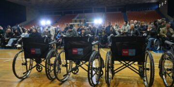 Nisma / Asnjë Tetraplegjik pa Karrige. Fondacioni Mane dhuron 1000 karroca me rrota