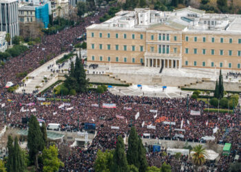 Digjet Athina, protestat paralizojnë Greqinë /VIDEO