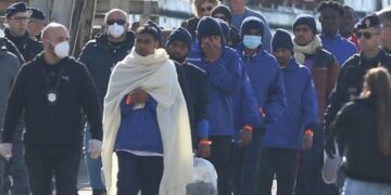 Drejt Italisë dhe grupi i tretë i migrantëve të dërguar në Gjadër