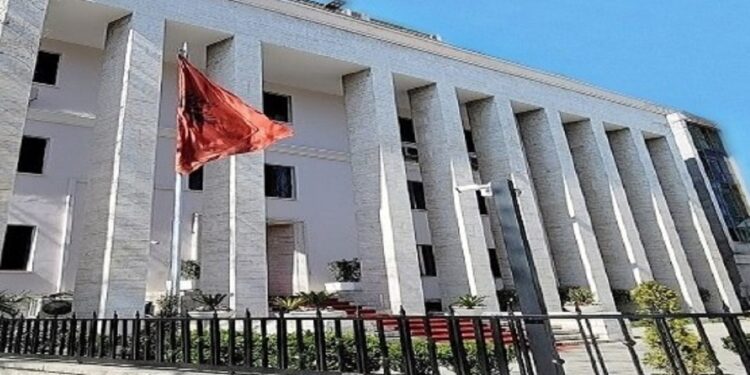 Deklaratat e Ramës për arrestimin e Veliaj, reagon KLGJ: Persona me pushtet po prekin figurën dhe dinjitetin e gjyqtarëve