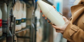 Si qumështi vendas po zëvendësohet me importe