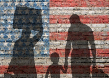 Ëndrra amerikane/ 37 mijë shqiptarë emigruan në 9 vite, në vitin 2023 të tretët pas Rusisë dhe Ukrainës