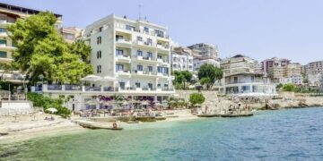 Pronat e konfiskuara në bregdet, zbardhet lista/ Mes tyre hotele dhe apartamente luksoze, por nuk mungojnë as bizneset
