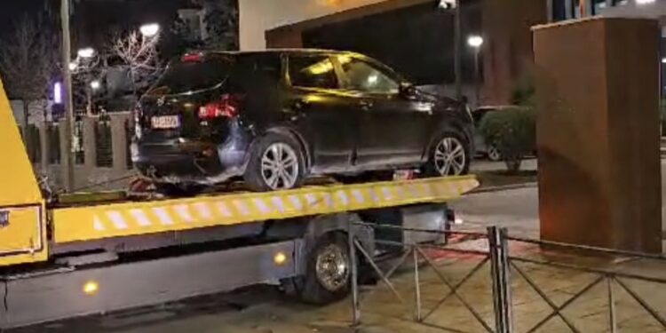 Parkim mbi trotuare, në mes të Rrugëve, Stacione Autobuzash e Vija të Bardha / Karroatrec kap “mat” abuzuesit