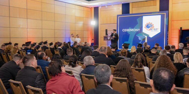 Kolegji Profesional Gjerman i Teknologjisë Diplomon Brezin e Parë të Studentëve