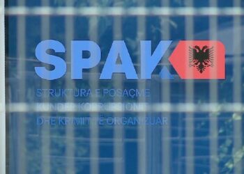 Ekskluzive / Zbërthehen Sky Ecc e policëve. 10 arreste, mes tyre shefi….EMRAT-FOTOT