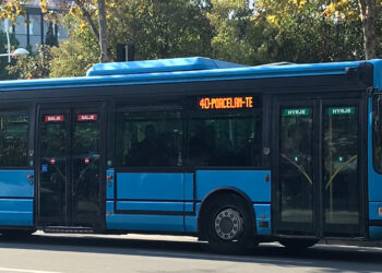 Sot 8 Marsi, transporti me autobus në Tiranë falas për gratë dhe vajzat