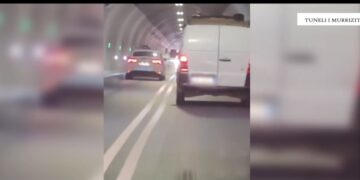 Rrezikoi qytetarët në Tunel me makinën e policisë / Gjobitet dhe vihet në hetim shefi i Burrelit / Pamjet