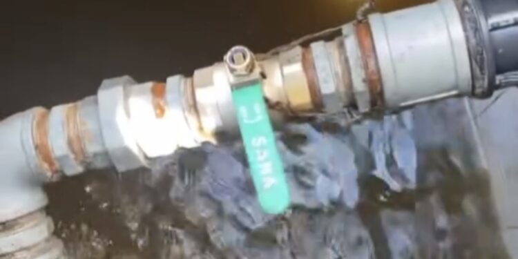 Skandal me ujin e ndotur në Tiranë / UKT punime pa njoftim, depozitat mbushen me dhera e mbetje / Foto-Video