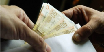 500 mijë Lekë për votën / Prokuroria Fier vë në hetim 38-vjeçarin. Arrestohet Marin Leka