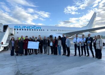 Izrael – Shqipëri, TIA mirëpret fluturimin e parë të Sandor El Al nga Tel Avivi në RINAS