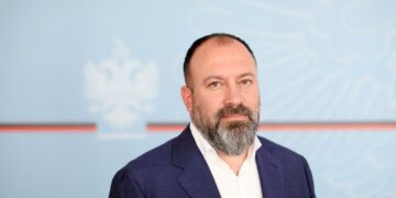 Arbian Mazniku përfundon në Prokurori pas kallëzimit të Belind Këlliçit / U pyet si ish-nënkryetar bashkie