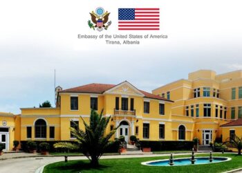 Ambasada amerikane: Ndryshon sistemi për takimet e vizave