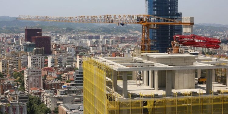 ndertime ne tirane, shqiperi