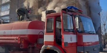 Zjarr në pallat, policia evakuon banorët