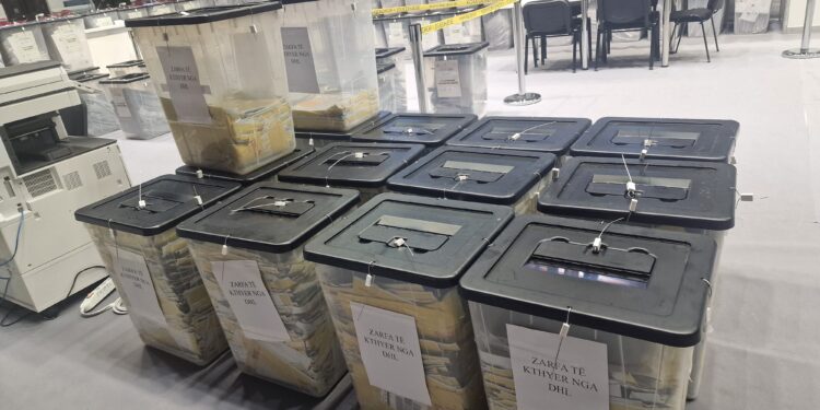 19 mijë vota  emigrantësh të pavlefshme / DHL i ktheu pas