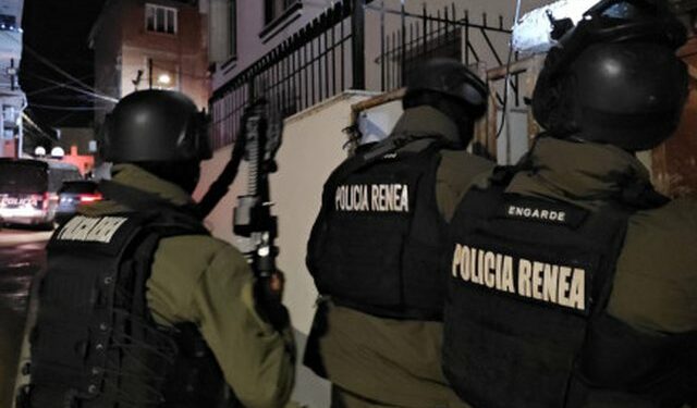 Antimafia dhe SPAK në Durrës / Pranga për Avokatë, Policë, Biznesmenë dhe Mandat për Visin (Pamjet)