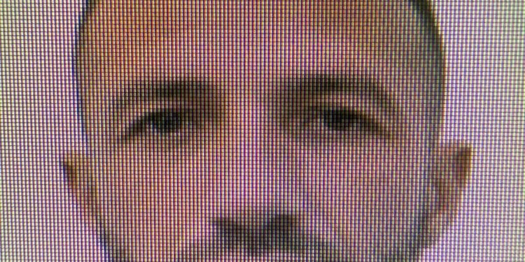 Qeni Antidrogë zbulon valixhen e trafikantit në Rinas / E mbushur plot me …/ PAMJET