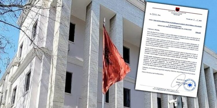 Kur Gjykata e Lartë Shkruan në Facebook: Drejtësia në Kolaps Komunikimi