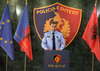 Kush bllokon rrugën me parkim e ndërton pa leje / ndjekie penale. Proda-Policëve: Zero tolerancë, kontrolloni territorin