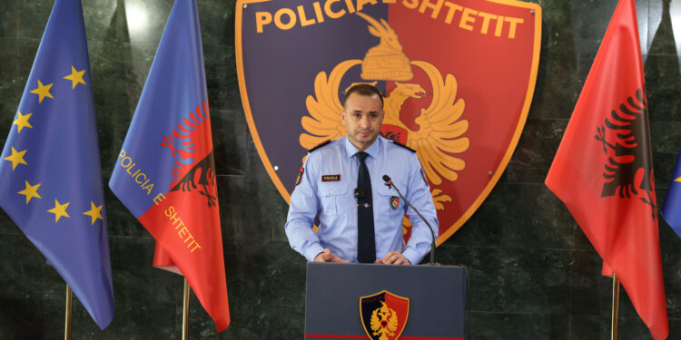 Kush bllokon rrugën me parkim e ndërton pa leje / ndjekie penale. Proda-Policëve: Zero tolerancë, kontrolloni territorin