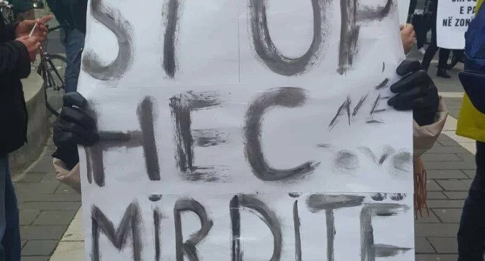 Heci ju merr UJIN / Banorët e Mirditës apel Shtetit: Mos na braktist, do rikthejmë Kanunin