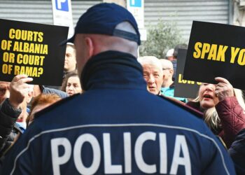 “The Economist”:  SPAK institucioni më i besueshëm në shqipëri. Politikës i prishet humori