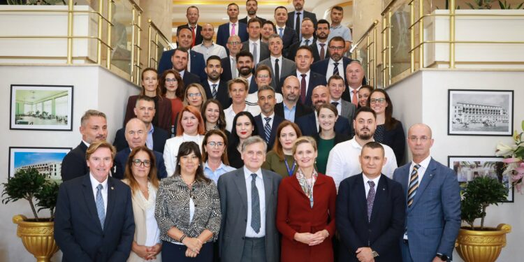 Lufta ndaj Krimit e Drogës / Dumani dhe Nallbati në tryezën e OSBE-së / Ambasadorja e SHBA: Kjo betejë, prioritet i TRUMP