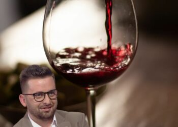 Afera 21 mil euro me tendera / Kapet mat me përgjime Erion ISAI. SMS: “me pesë Aspra tha do verë të mirë  miku”. Celulari arkiv me prova, në site edhe…..